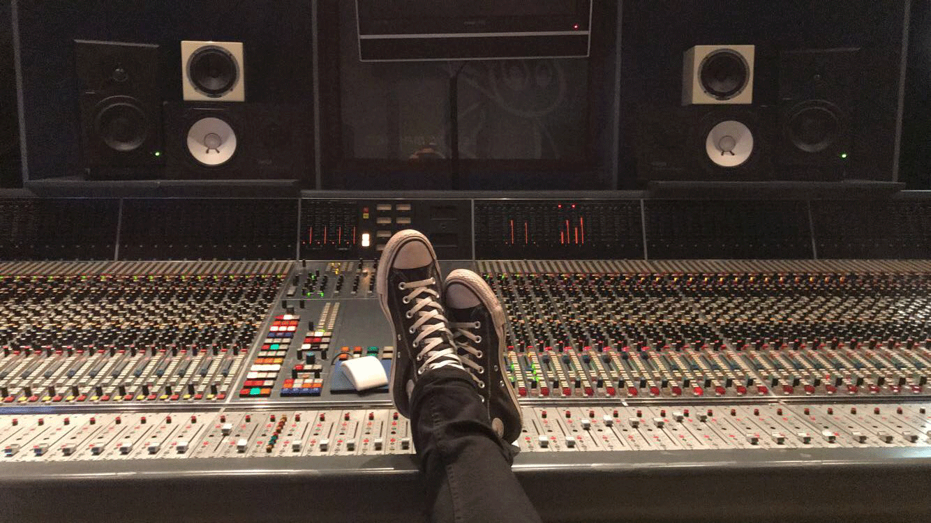 Electric Mayhem Neve VR-60